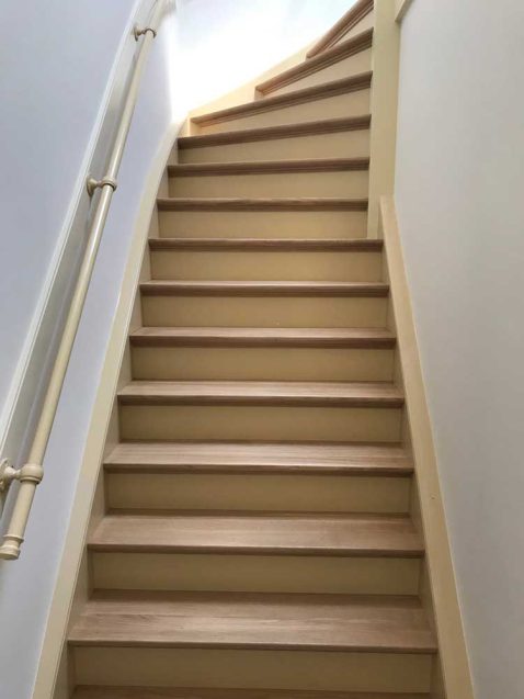 nieuwe trap naar de kapverdieping