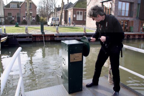 2014-08/mb 2010_03_276659.jpg