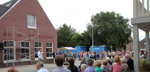 september 2013: feestelijke onthulling naam
